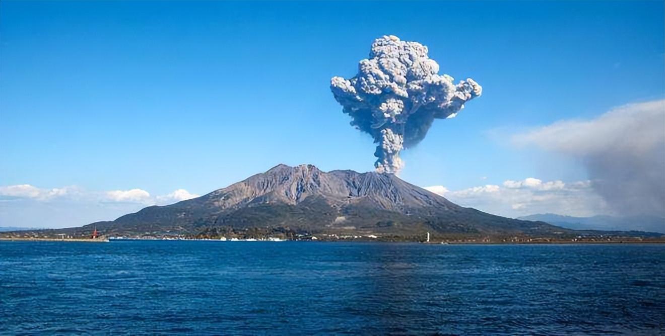 日本富士山喷发最新消息，影响及应对策略